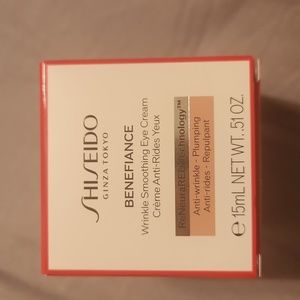 SHISEIDO WRINKLE SMOOTHING EYE CREAM